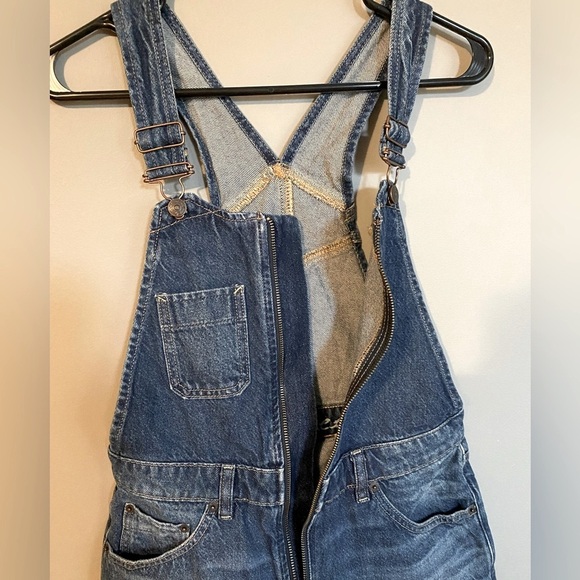 Free People We the Free Sunkissed Overalls Shortalls Denim Size 2 - Picture 6 of 13